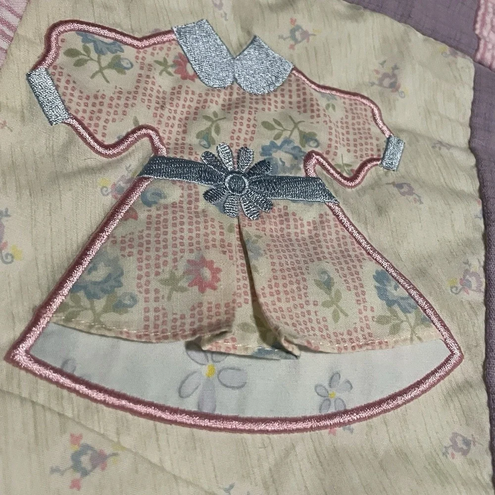 OshKosh Baby Patch Work Comforter Quilt Pastel Dresses‎ Floral 44x38 Pink